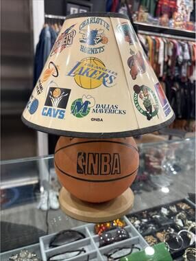 Vintage 98’ NBA Spaulding Basketball Lamp*Working Condition*